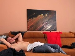 Красивая арабка в платке трахается с европейцем